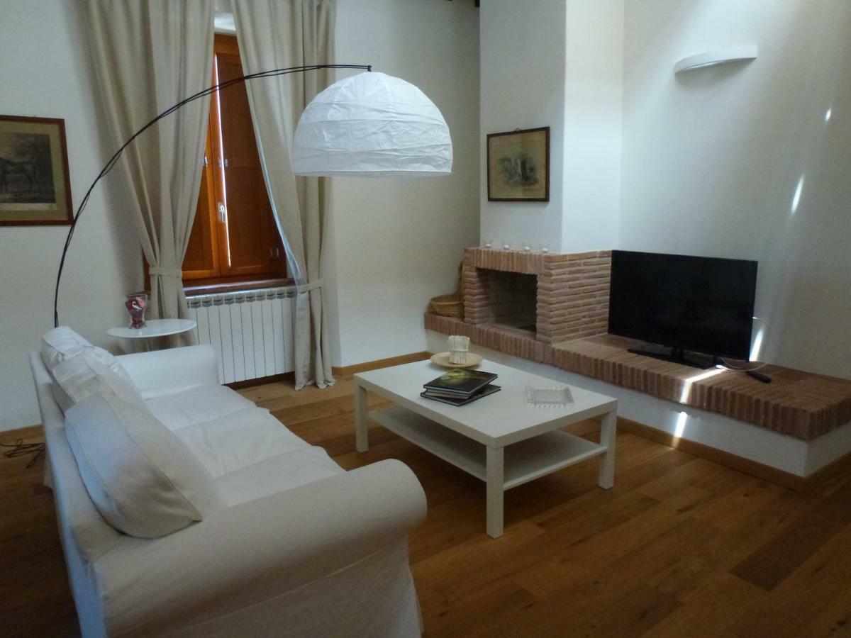 Mattimamihouse Apartamento Montepescali Exterior foto